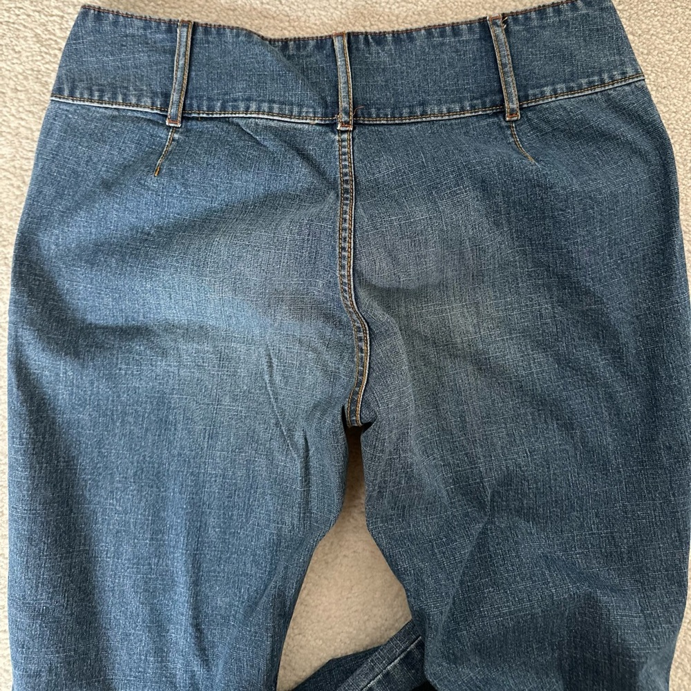 LEVIS Never worn Jeans - Picture 5 of 5